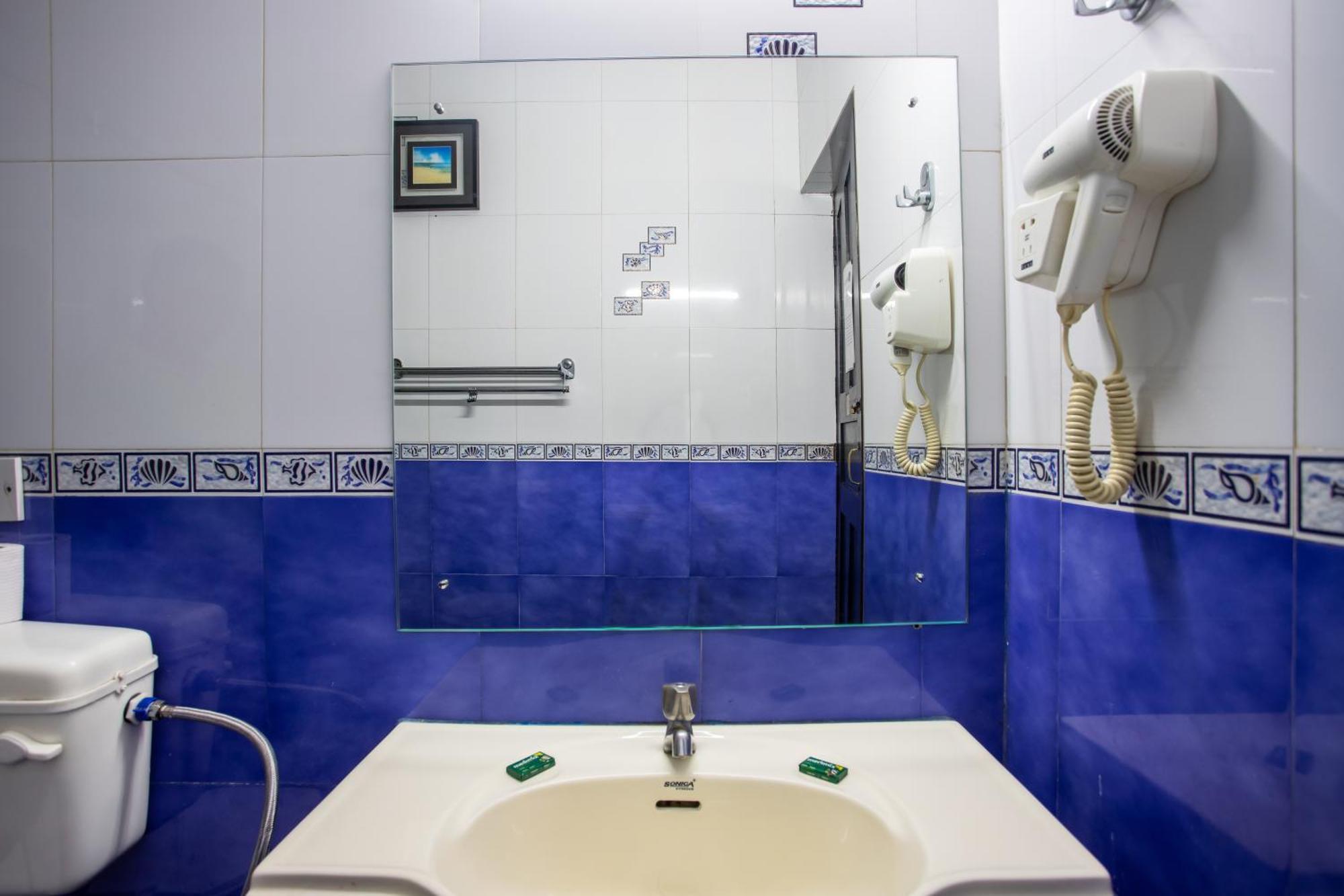 Silver Sands Sunshine - Angaara Candolim Exterior foto