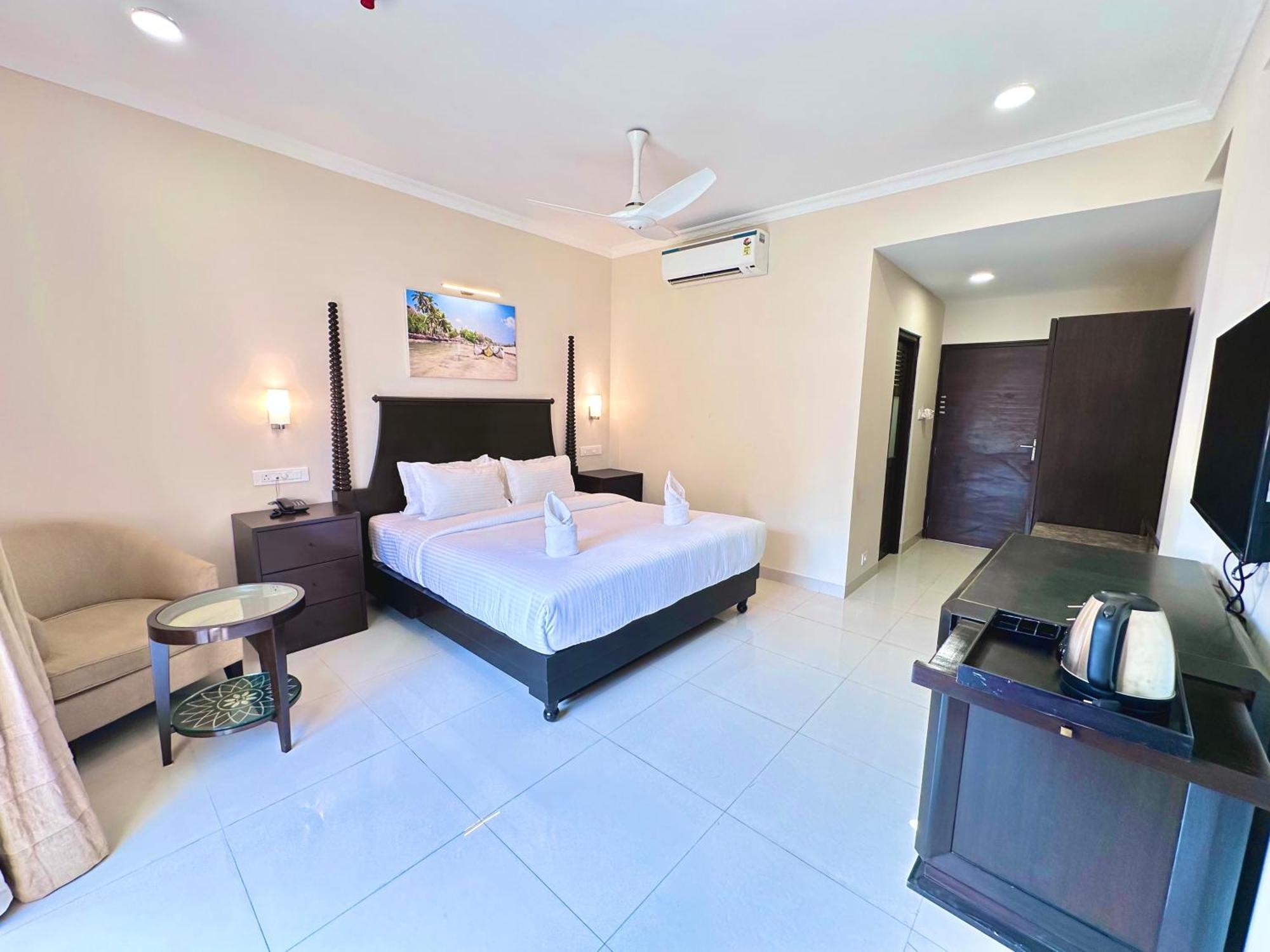 Silver Sands Sunshine - Angaara Candolim Exterior foto