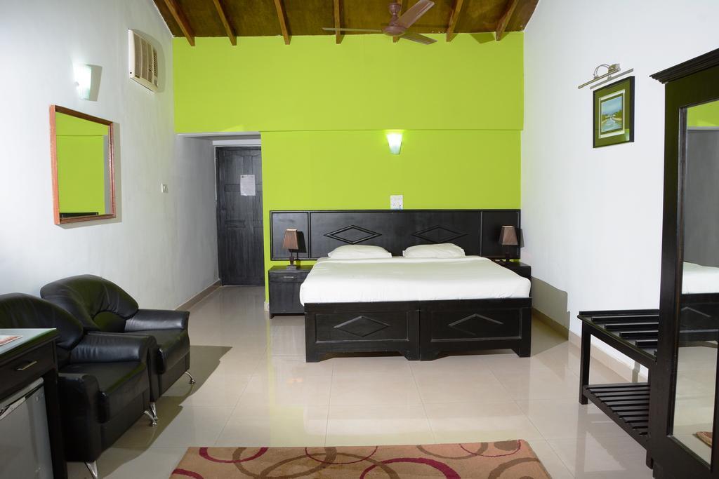 Silver Sands Sunshine - Angaara Candolim Habitación foto