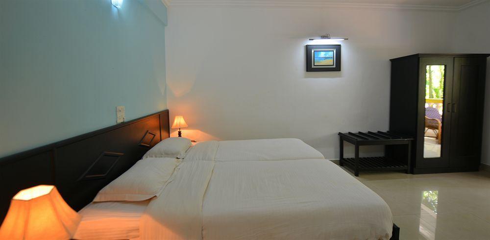 Silver Sands Sunshine - Angaara Candolim Exterior foto